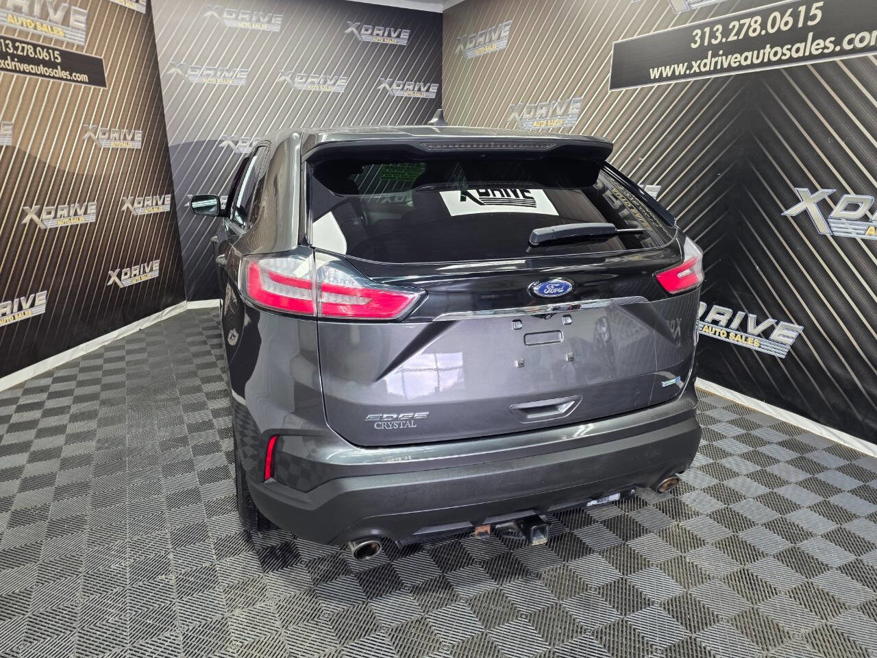 Used 2019 Ford Edge SE image 10