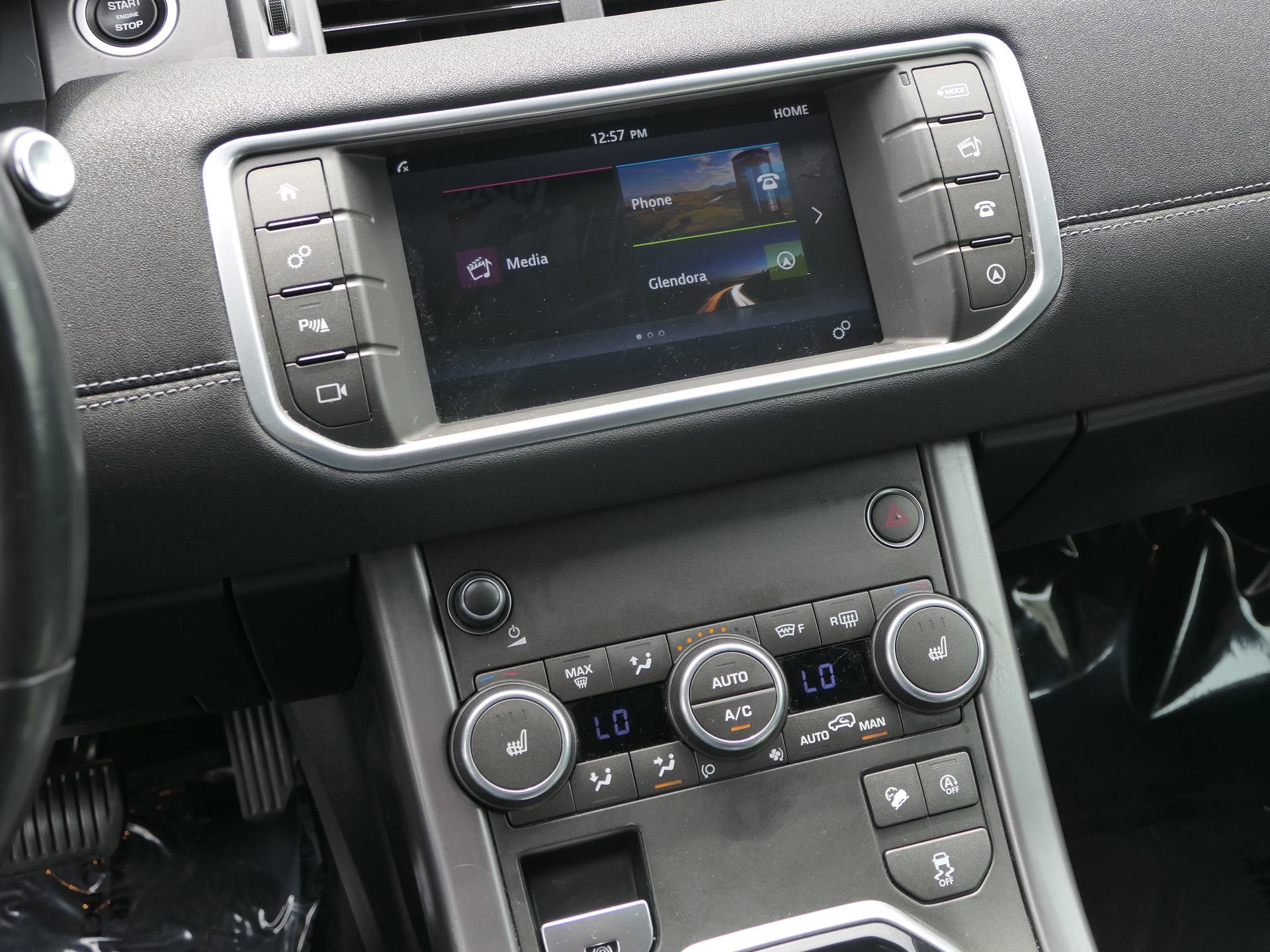 Used 2018 Land Rover Range Rover Evoque Landmark Edition image 19