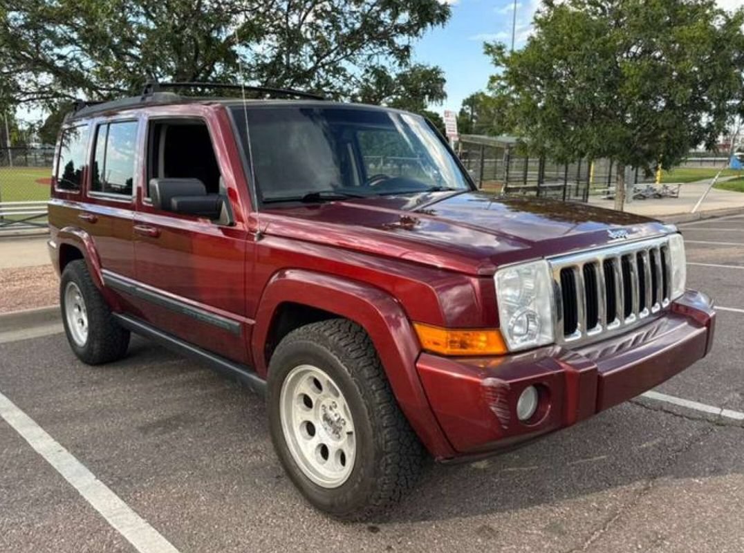 Used 2008 Jeep Commander Sport AWD/4WD image 1