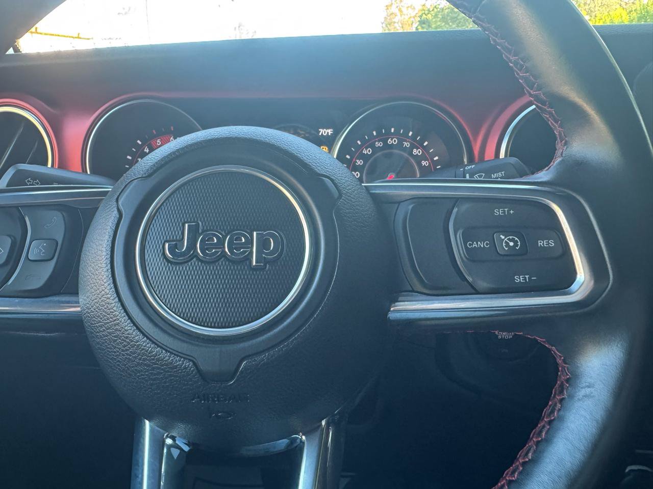 Used 2022 Jeep Gladiator Rubicon AWD/4WD image 32