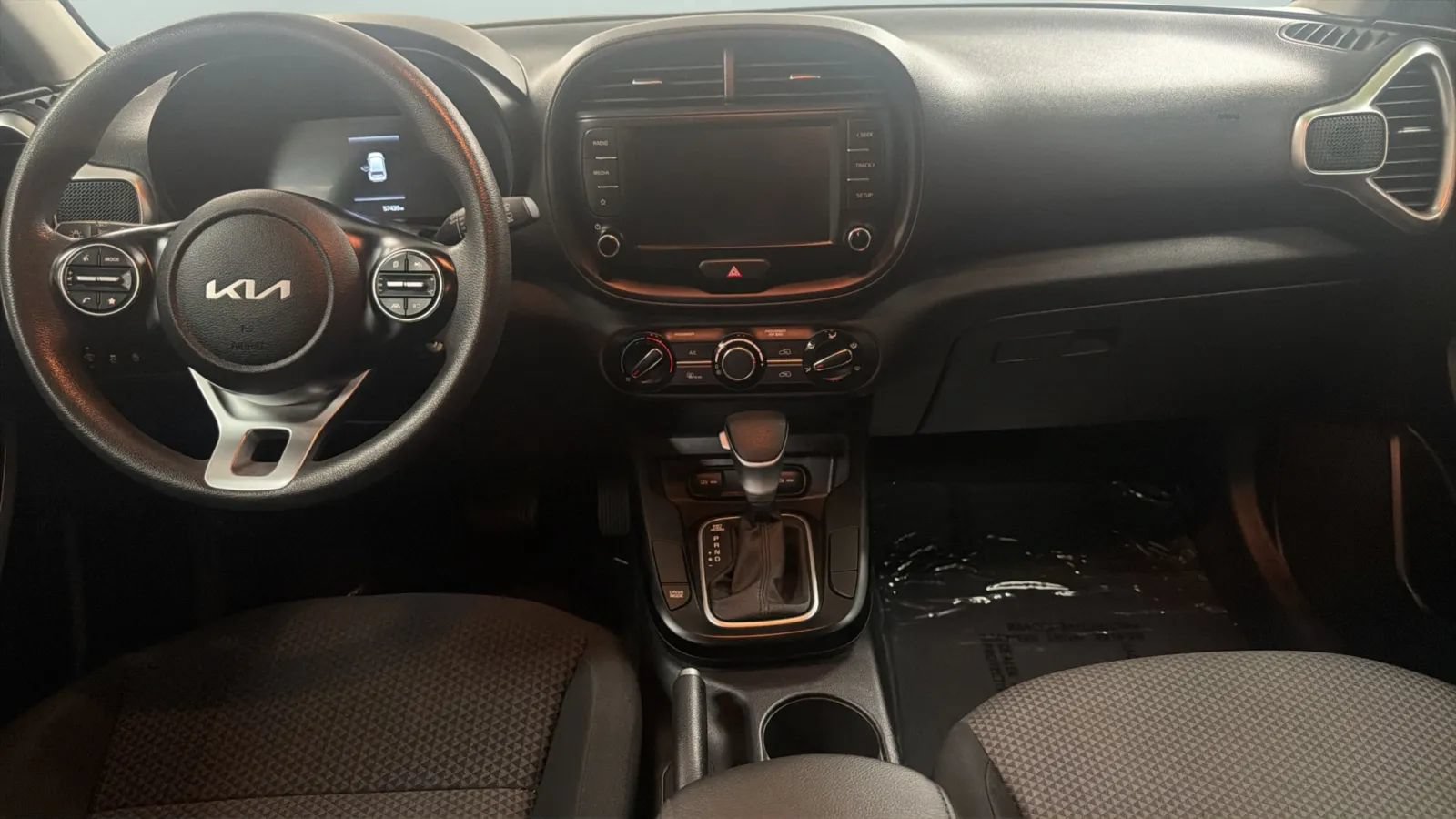 Used 2023 Kia Soul LX w/ LX Technology Package FWD image 15