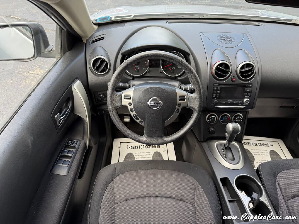 Used 2011 Nissan Rogue SV image 16