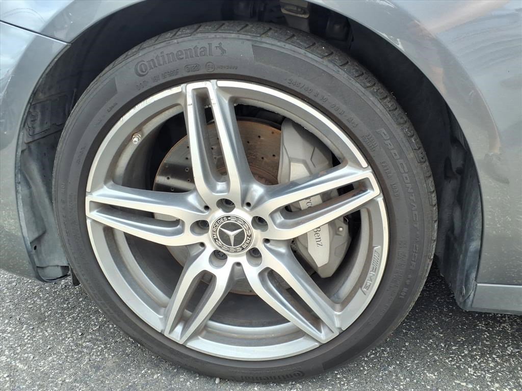 Used 2018 Mercedes-Benz E 300 4MATIC w/ Premium 1 Package image 8