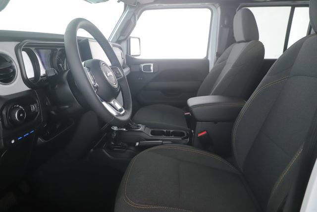 Used 2025 Jeep Wrangler Unlimited Sahara w/ Safety Group image 16