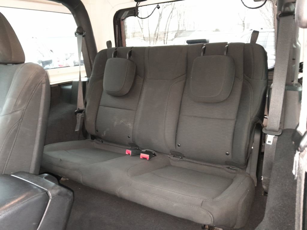 Used 2020 Jeep Wrangler Sport image 29