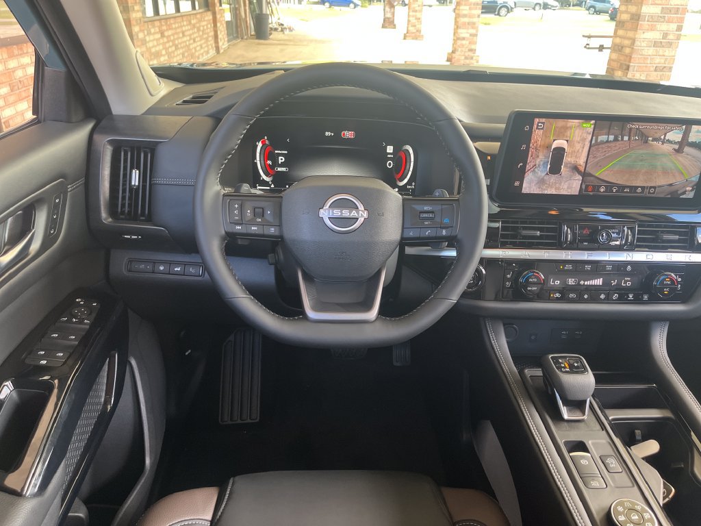 New 2026 Nissan Pathfinder Platinum AWD/4WD image 13