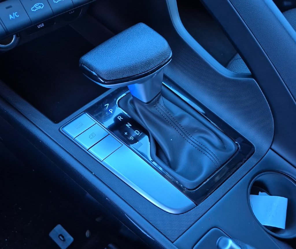 New 2026 Hyundai Elantra SE FWD image 24