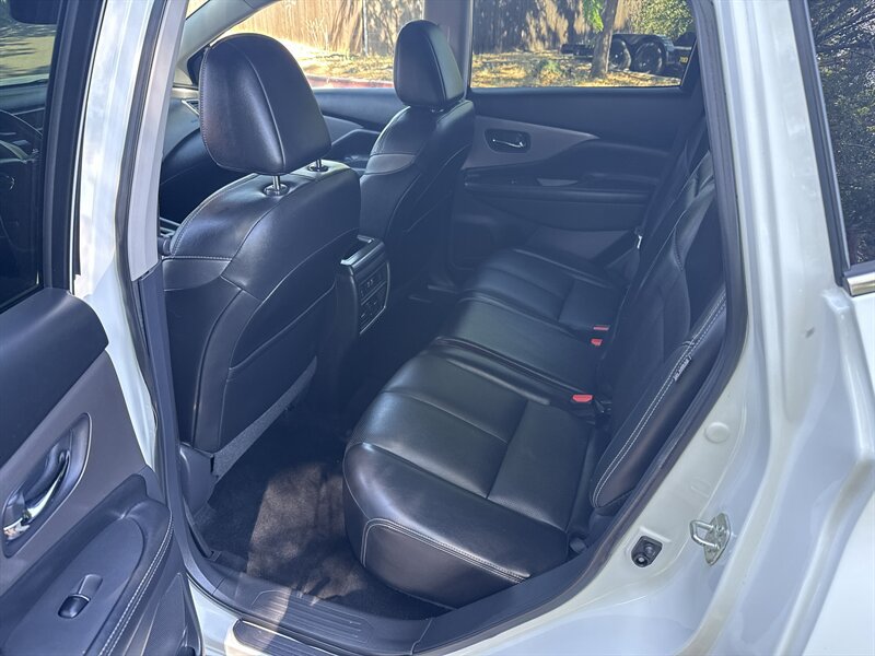 Used 2019 Nissan Murano SL AWD/4WD image 16