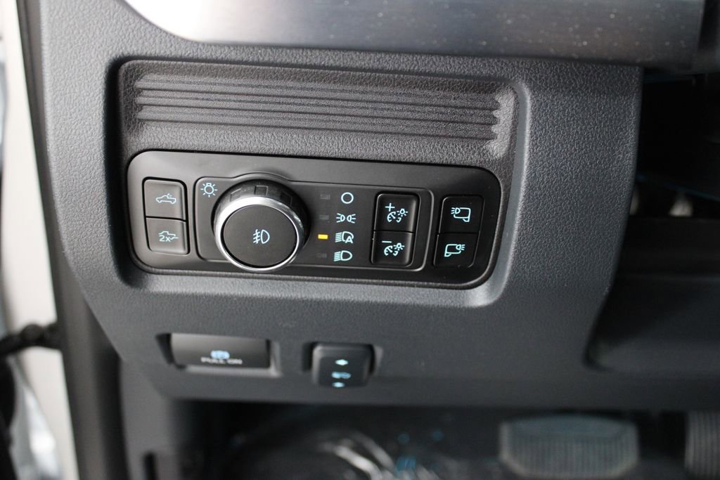 New 2025 Ford F350 Lariat w/ Lariat Ultimate Package image 39