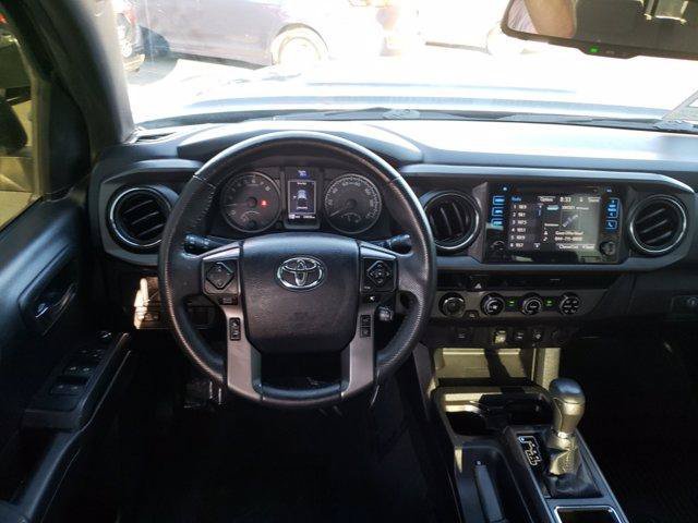 Certified 2018 Toyota Tacoma TRD Sport AWD/4WD image 17