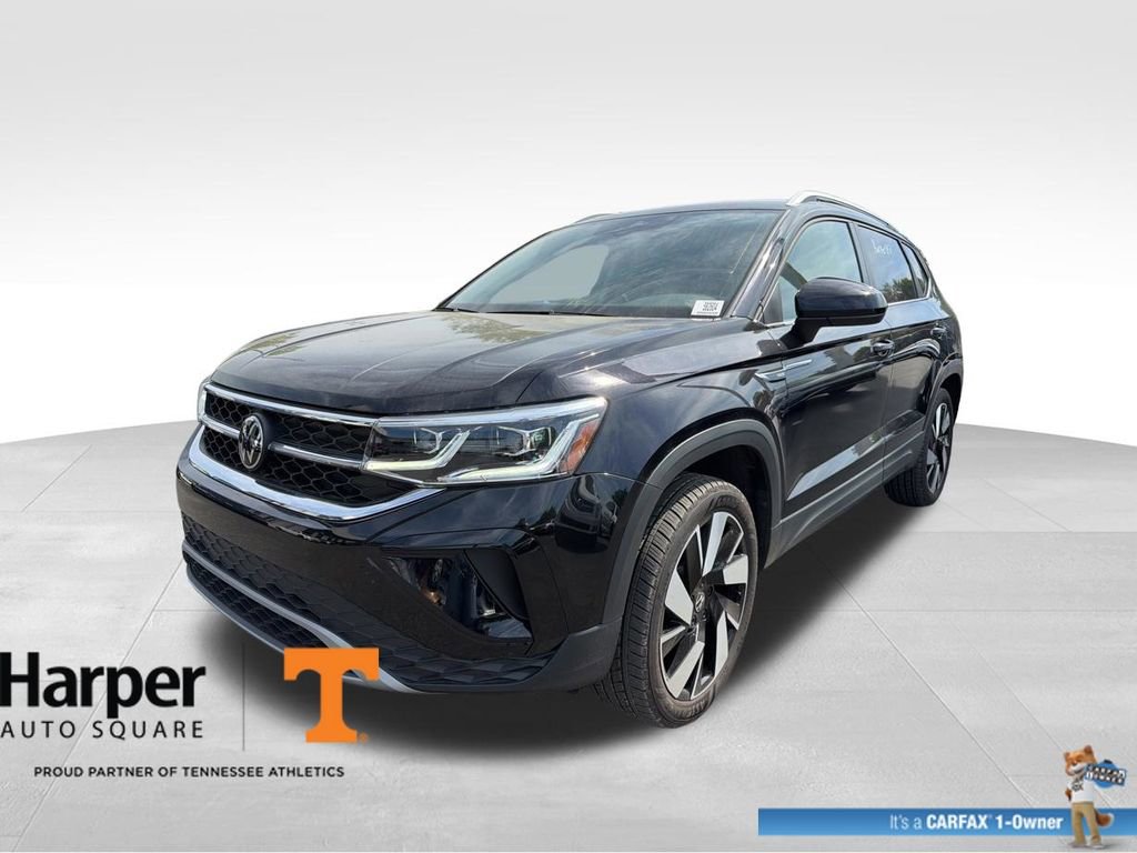 Used 2024 Volkswagen Taos SEL image 1