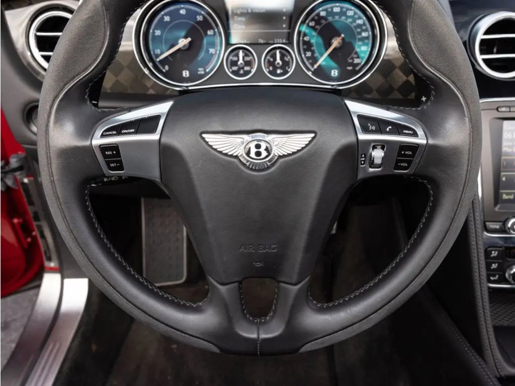 Used 2018 Bentley Continental GT Supersports image 31