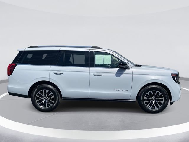 Certified 2025 Ford Expedition Platinum AWD/4WD image 4