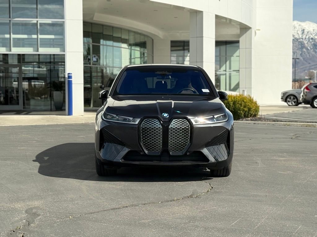 Used 2025 BMW iX xDrive50 w/ Premium Package image 2