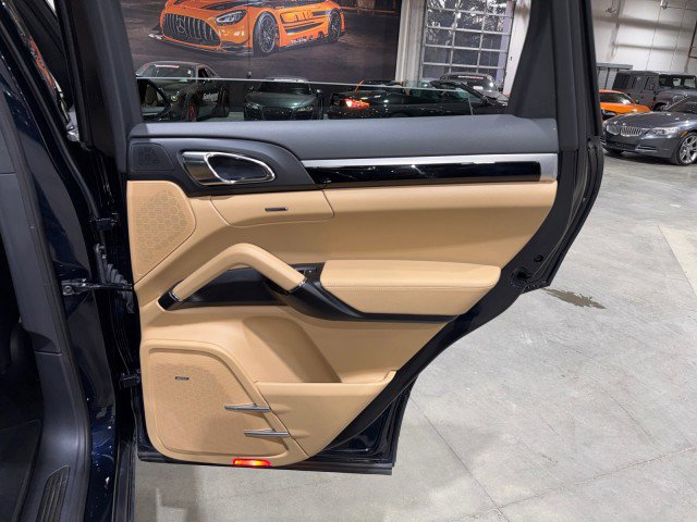 Used 2016 Porsche Cayenne image 60