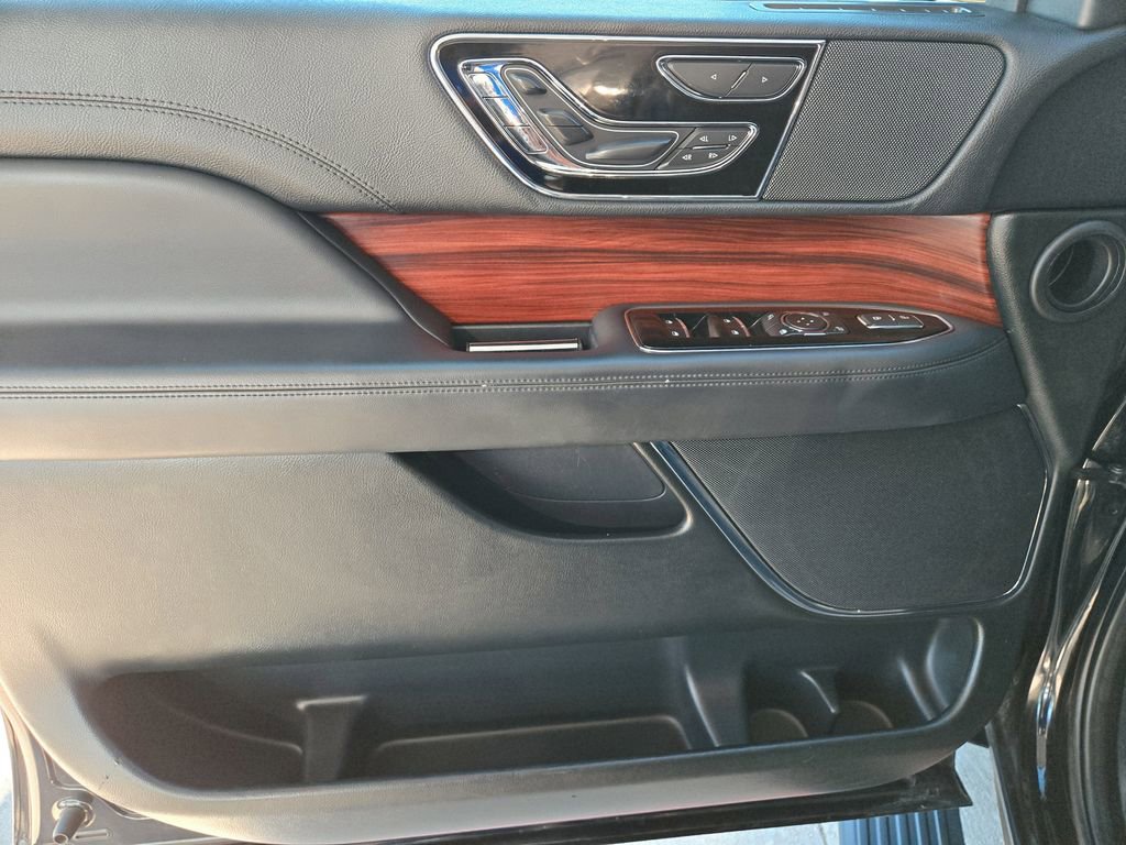 Used 2024 Lincoln Navigator Reserve image 33