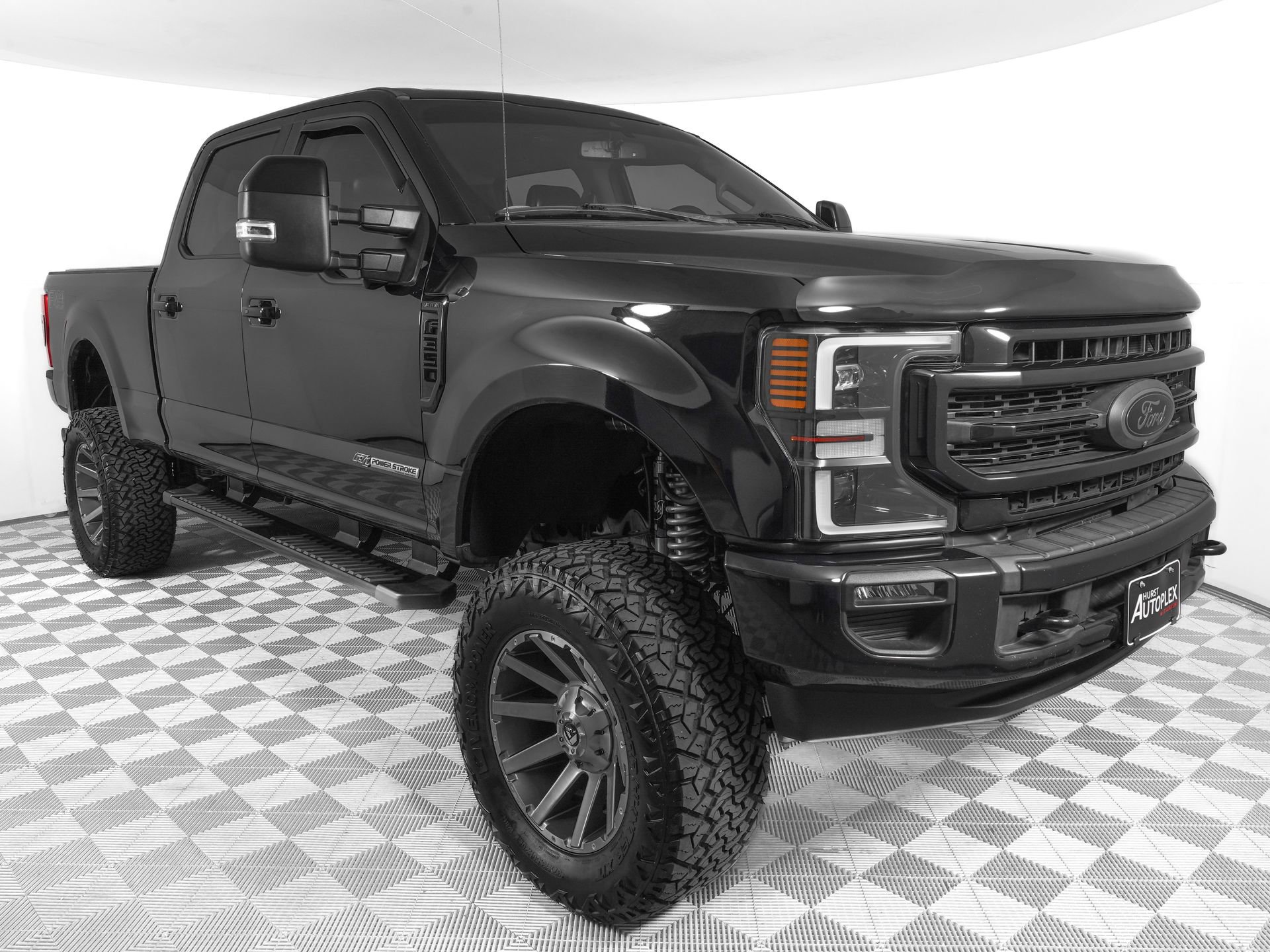 Used 2020 Ford F350 Lariat image 3