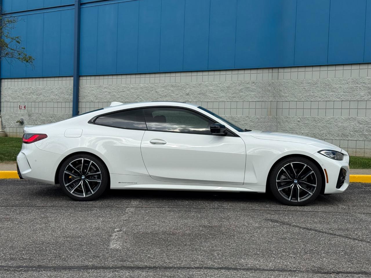 Used 2021 BMW 430i xDrive Coupe w/ M Sport Package image 4