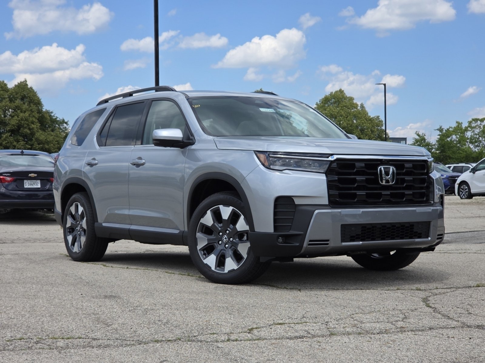 New 2026 Honda Pilot Touring image 2