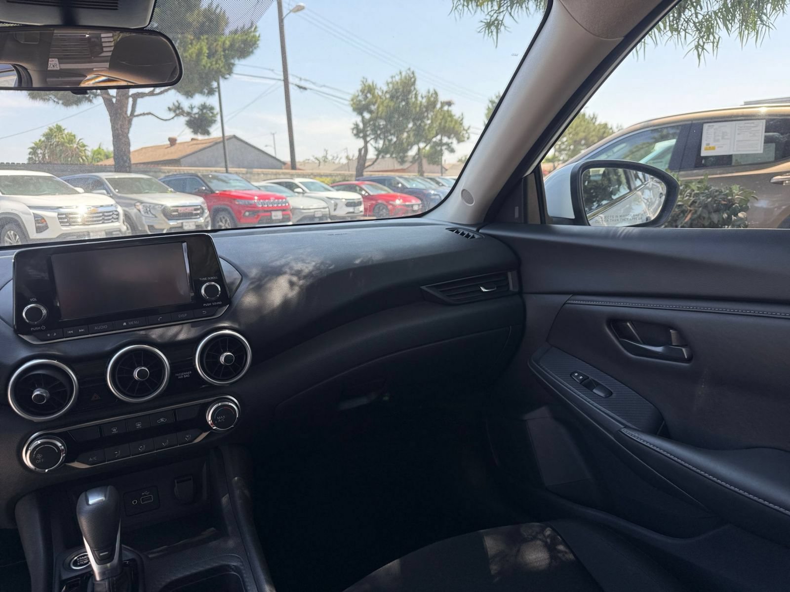 Used 2025 Nissan Sentra S FWD image 32