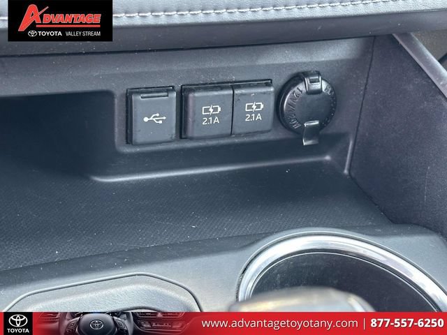 Certified 2021 Toyota Highlander XLE AWD/4WD image 36