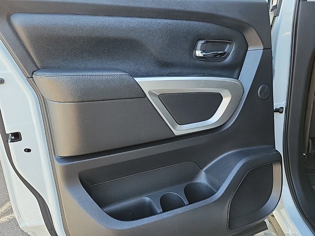 Certified 2021 Nissan Titan SL w/ Moonroof Package image 25