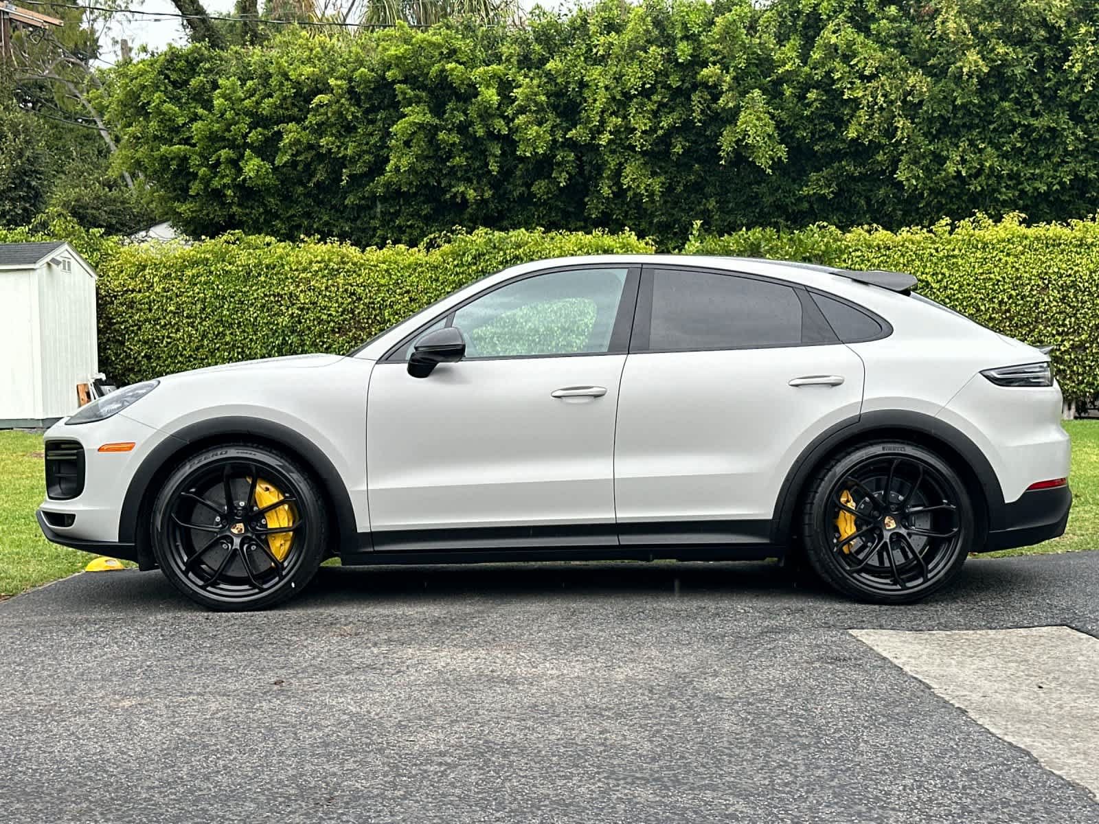 Certified 2022 Porsche Cayenne Turbo GT AWD/4WD image 2
