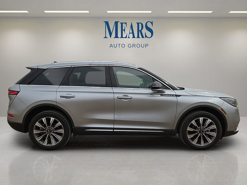 Used 2022 Lincoln Corsair Reserve image 6