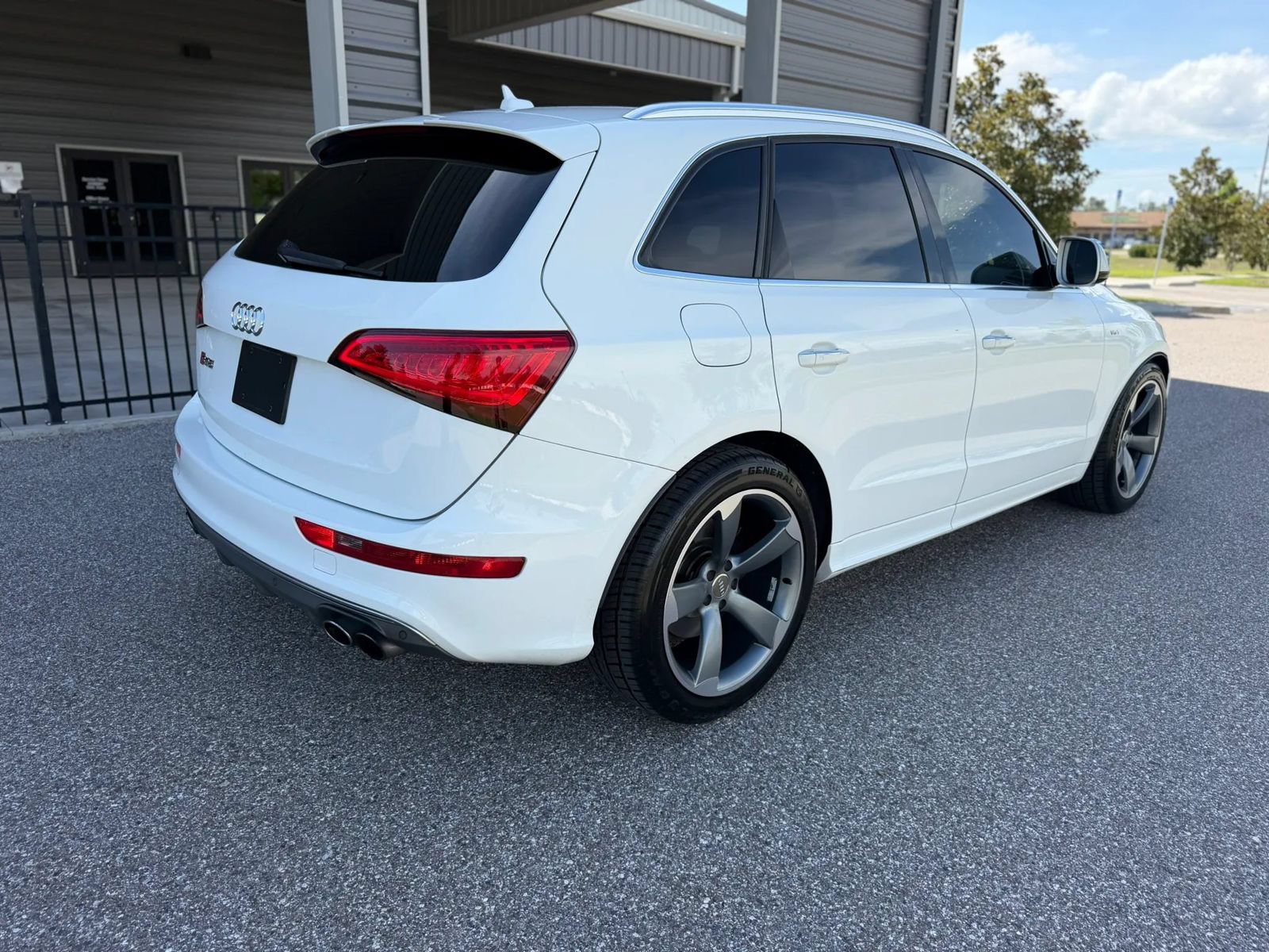 Used 2015 Audi SQ5 Premium Plus AWD/4WD image 8