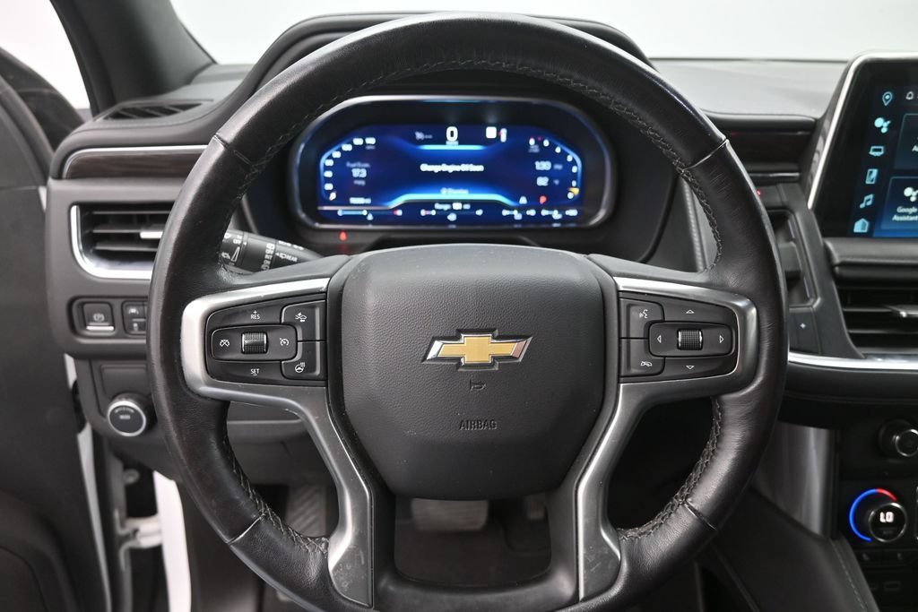 Used 2022 Chevrolet Suburban LT w/ Luxury Package RWD image 29