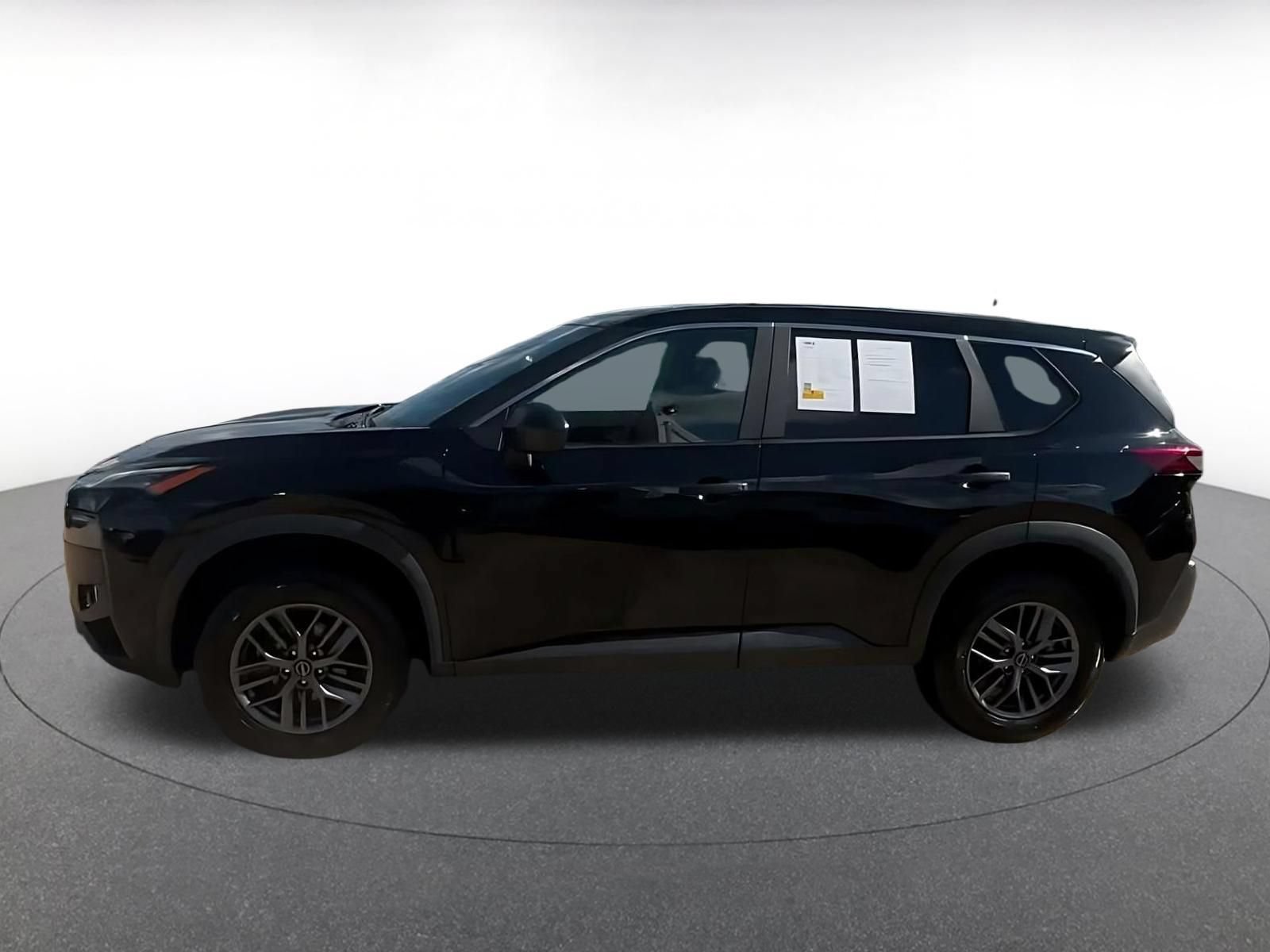 Used 2023 Nissan Rogue S FWD image 8