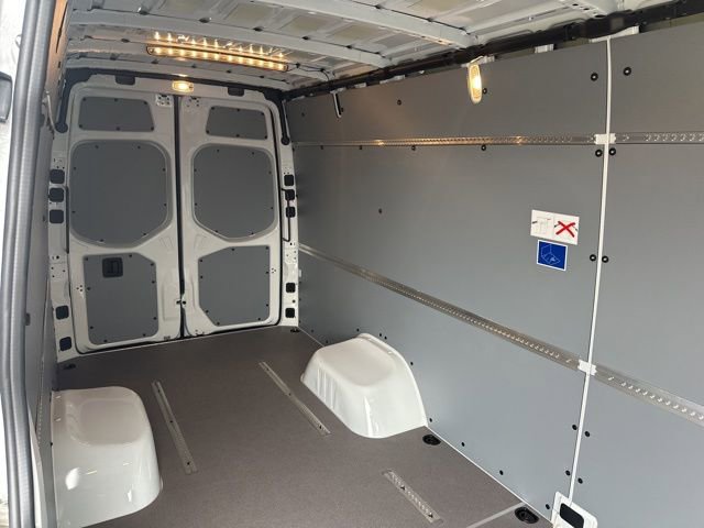New 2025 Mercedes-Benz Sprinter 4500 image 29