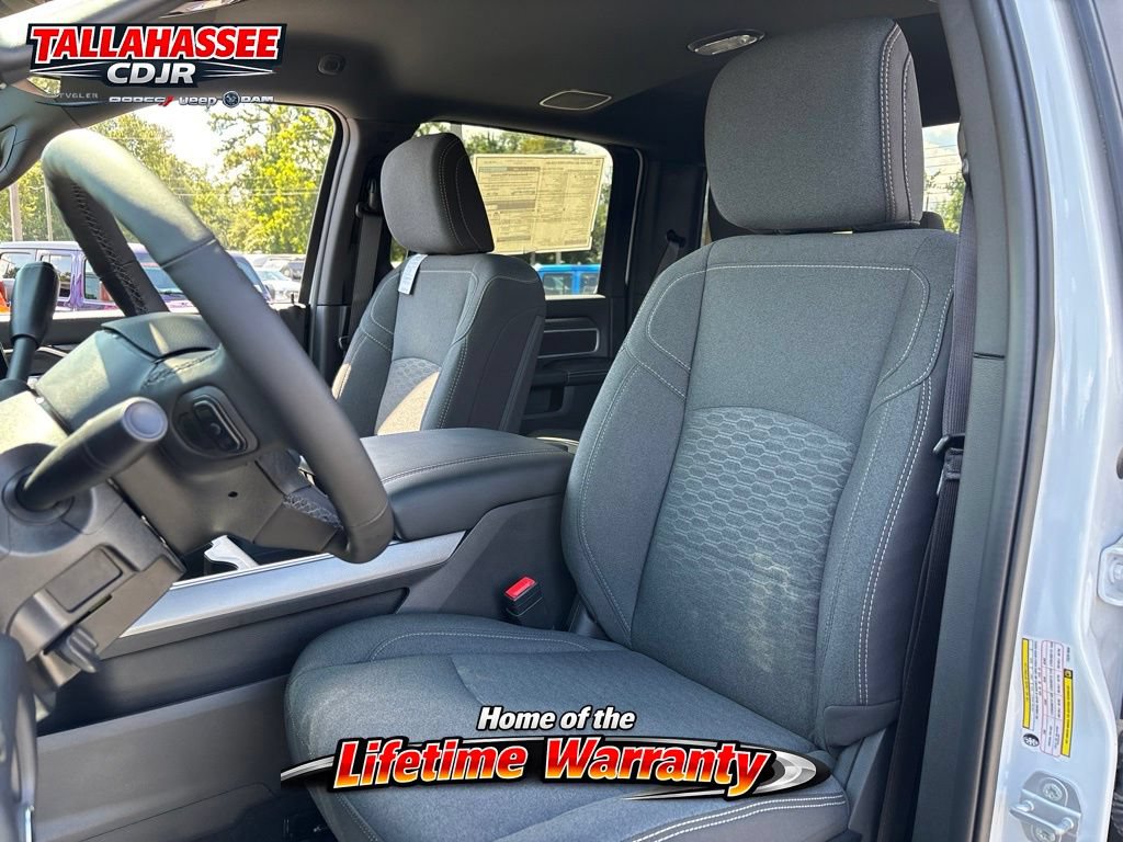 New 2026 RAM 3500 Big Horn AWD/4WD image 17