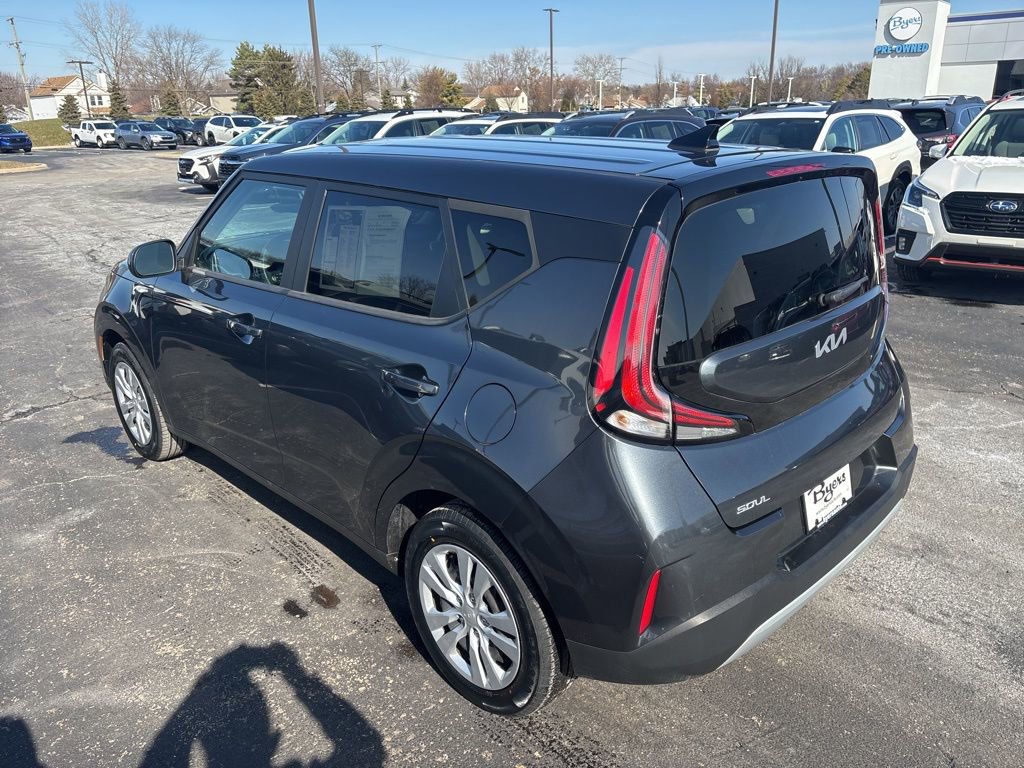 Used 2023 Kia Soul LX image 5