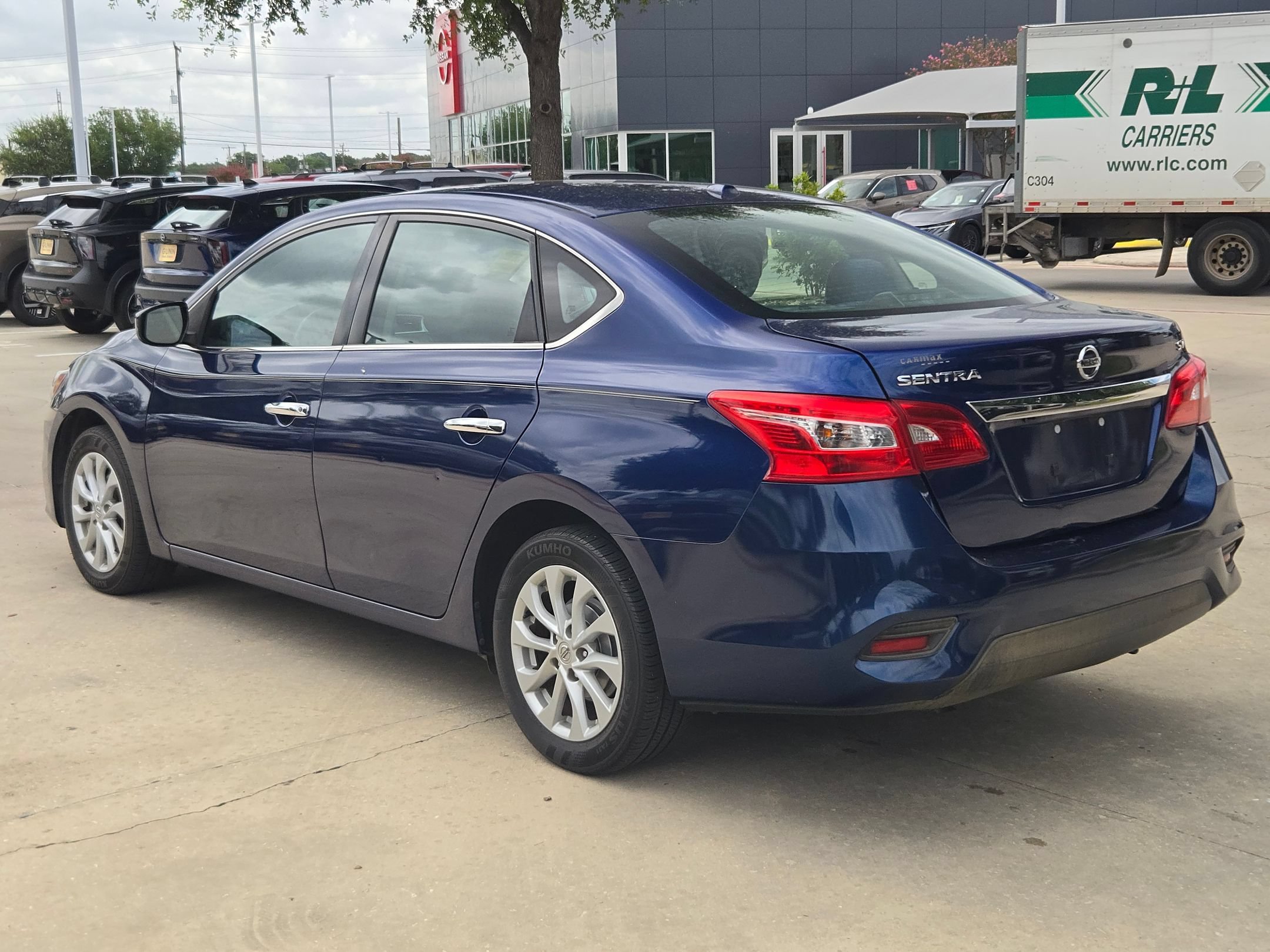 Used 2019 Nissan Sentra SV FWD image 5