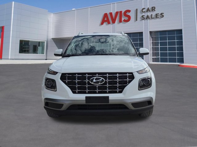 Used 2025 Hyundai Venue SEL FWD image 2