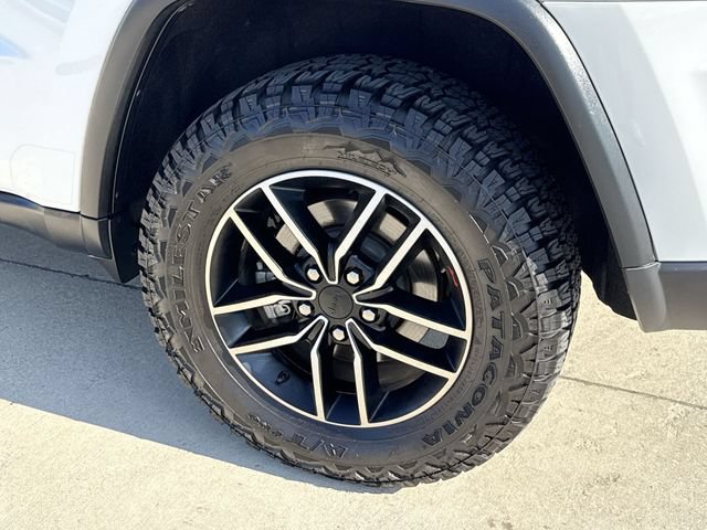 Used 2020 Jeep Grand Cherokee Trailhawk w/ Trailhawk Luxury Group AWD/4WD image 12