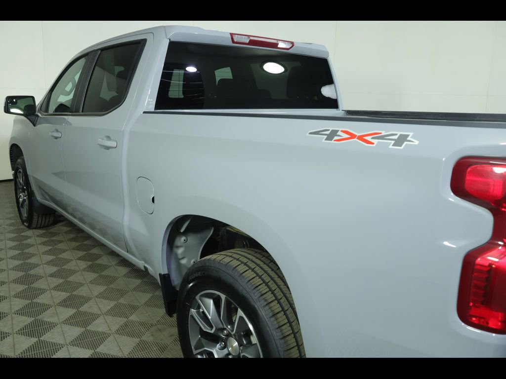 Used 2024 Chevrolet Silverado 1500 LT image 18