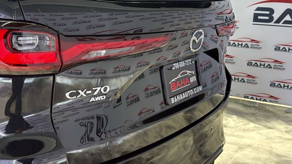 Used 2025 MAZDA CX-70 Plug-In Hybrid w/ Premium Plus AWD/4WD image 10