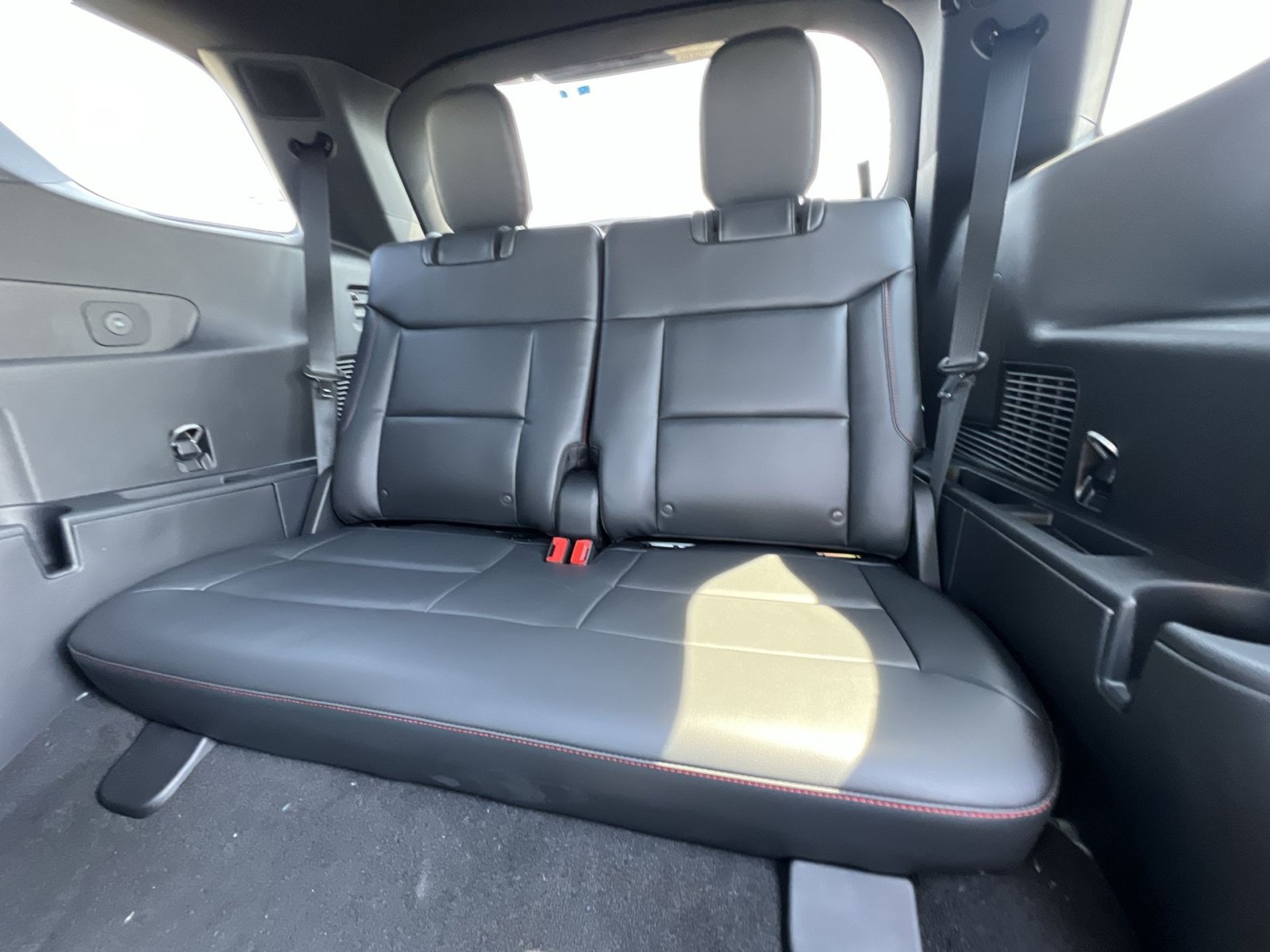 New 2026 Ford Explorer ST-Line w/ ST-Line Street Pack AWD/4WD image 25