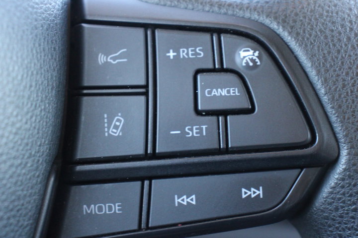 Certified 2024 Toyota Sienna LE FWD image 24