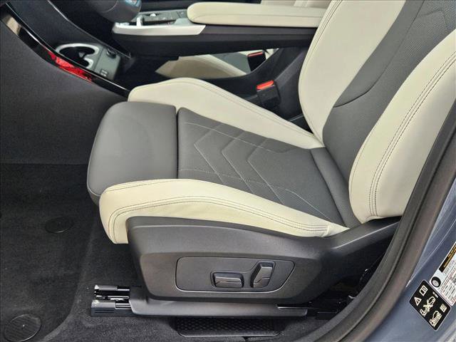 Used 2026 BMW X2 xDrive28i w/ Convenience Package AWD/4WD image 4