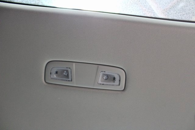 Used 2021 Buick Enclave Essence image 11