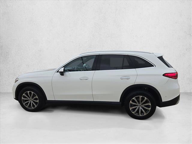 Used 2024 Mercedes-Benz GLC 300 w/ Winter Package image 9