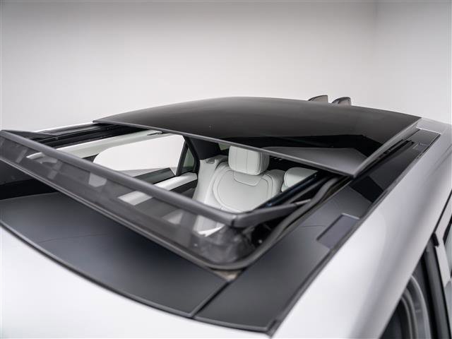 Used 2023 Land Rover Range Rover Sport SE image 11