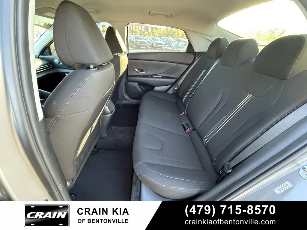 Used 2022 Hyundai Elantra SEL image 24