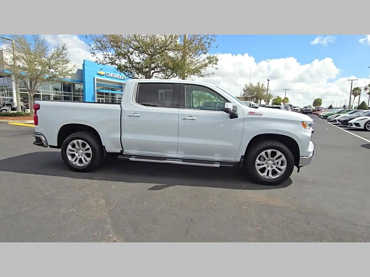 New 2026 Chevrolet Silverado 1500 LTZ w/ Technology Package AWD/4WD image 27