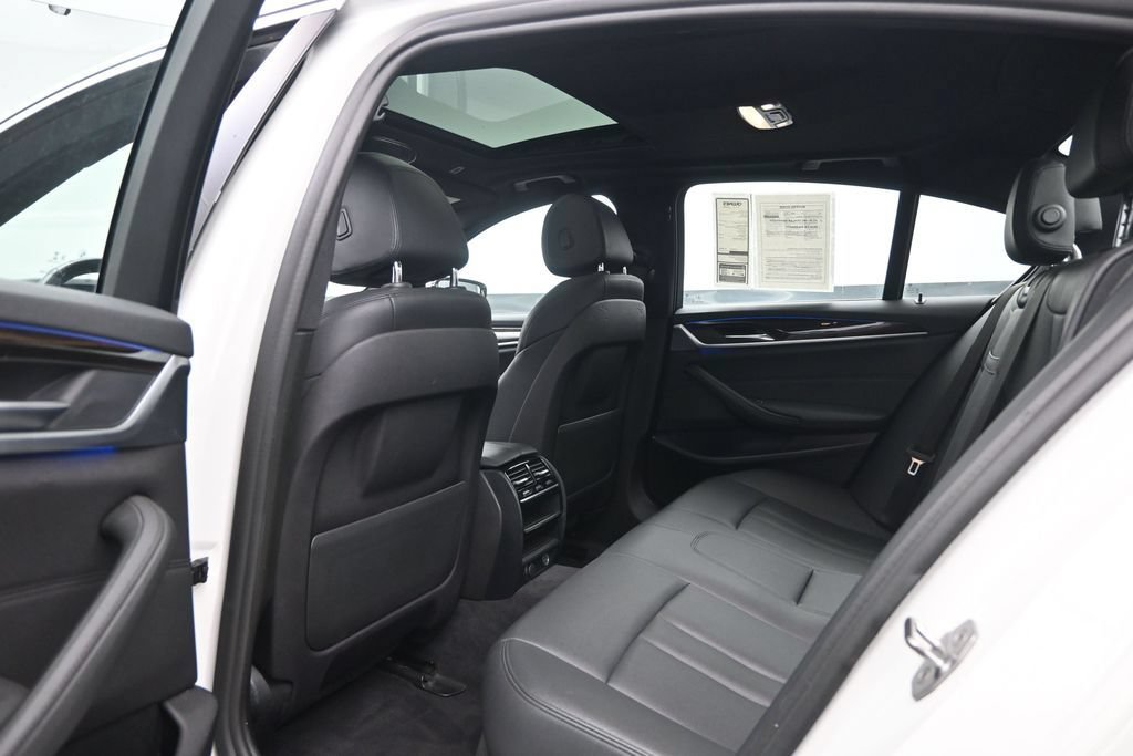 Used 2019 BMW 530e xDrive w/ Convenience Package AWD/4WD image 26
