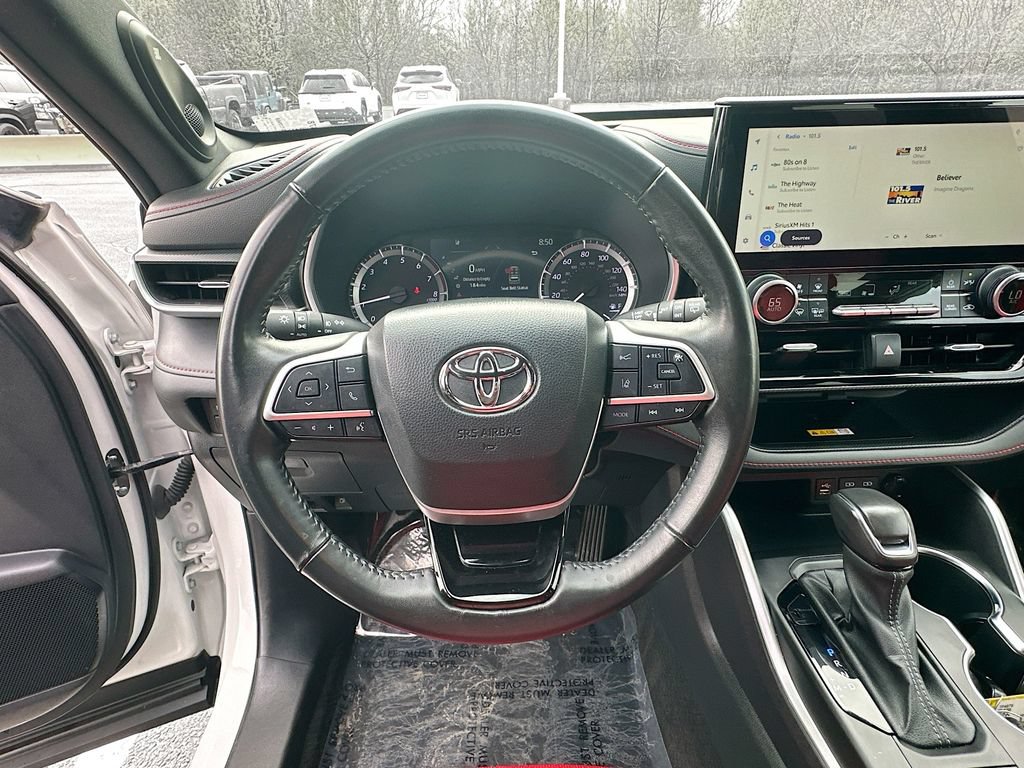 Used 2023 Toyota Highlander XSE AWD/4WD image 15