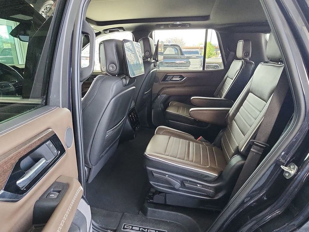 Certified 2025 GMC Yukon Denali Ultimate AWD/4WD image 25